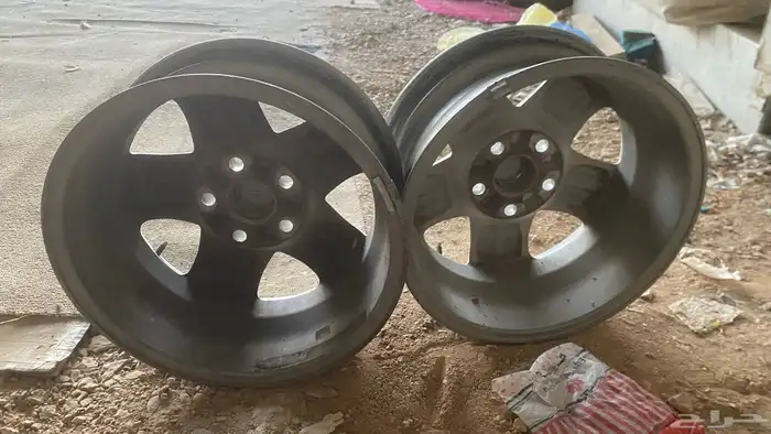 للبيع للبيع جنوط نجمه اصلي مع صواميل ( هيلوكس ) 3