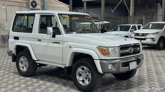 تويوتا ربع 2009ماشي 96000 مخزن (تم البيع ) 3