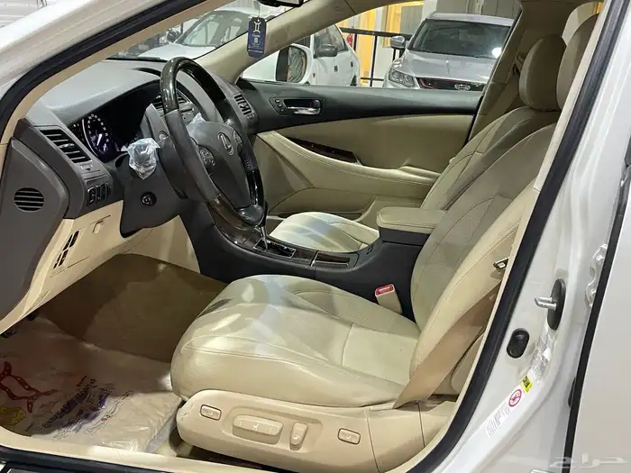لكزس ES350 موديل 2012 6