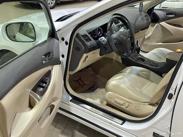 لكزس ES350 موديل 2012 5