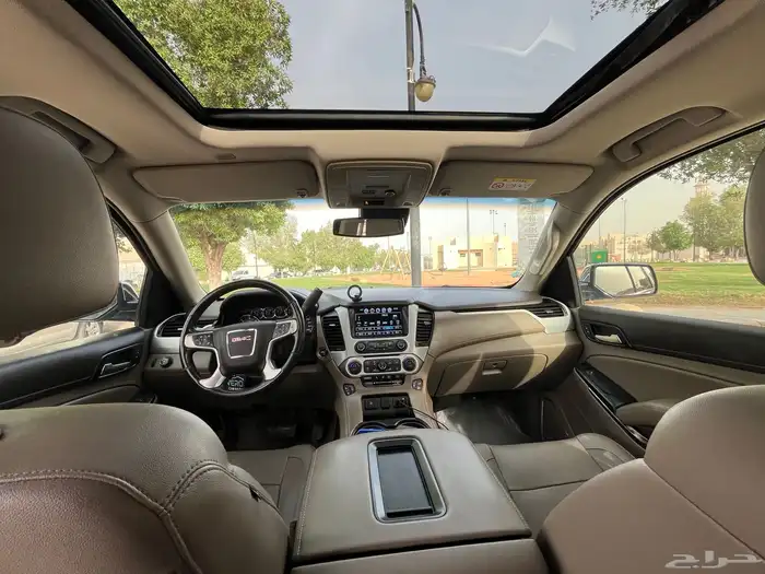 GMC يوكن فل كامل SLT 2018 10