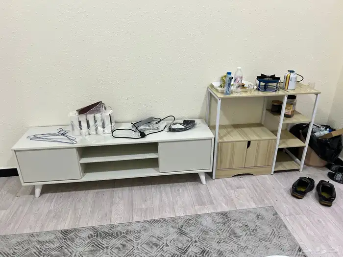 كنب طاولات للبيع جديد استعمال شهر 1