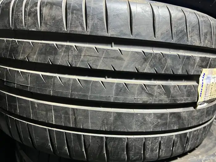 كفرات مشلان مقاس 295 40 19 1