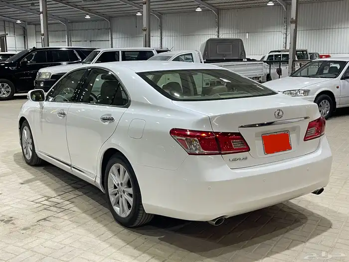 لكزس ES350 موديل 2012 4