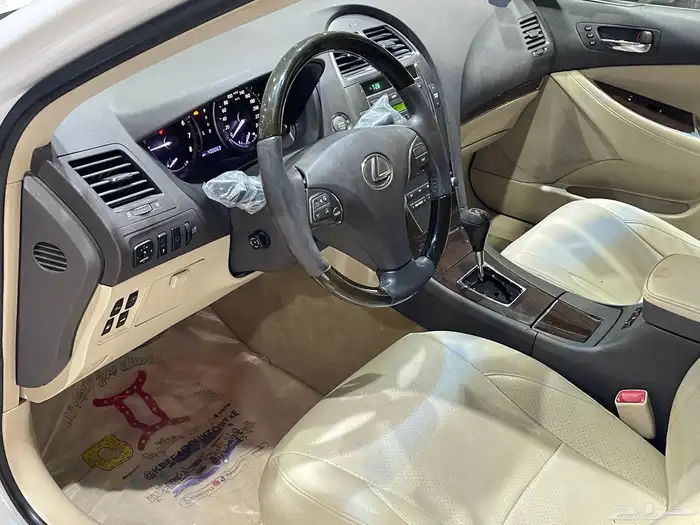 لكزس ES350 موديل 2012 7