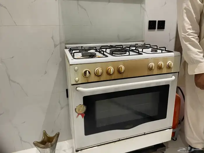 فرن للبيع الصناعه إيطالي و شركه قليم غاز 1