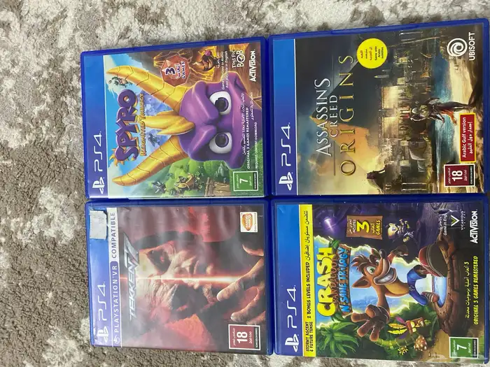 مجموعة أشرطة PS4 للبيع 1