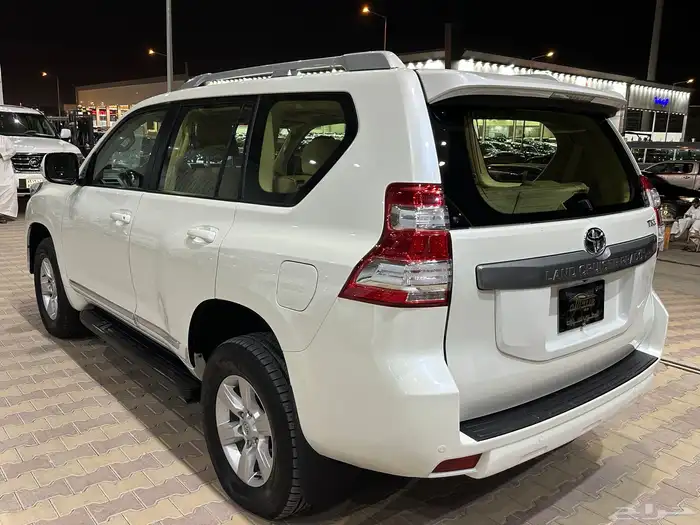 تويوتا برادو موديل 2016 فل كامل 4سلندر 24