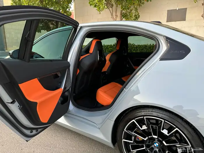 بي ام دبليو M5 2025 10