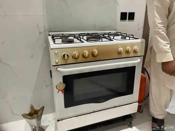 فرن للبيع الصناعه إيطالي و شركه قليم غاز 0