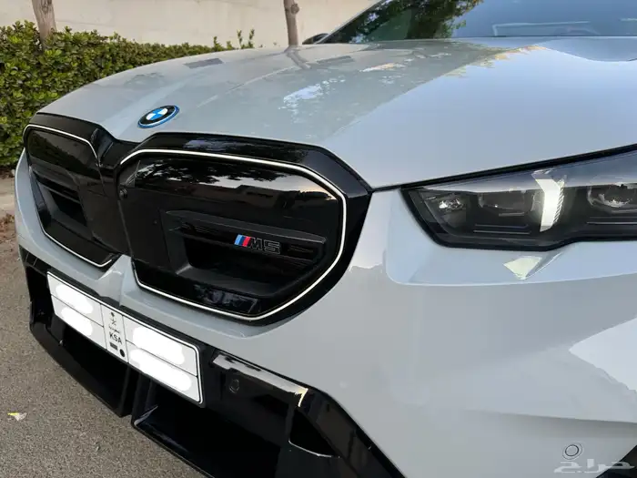 بي ام دبليو M5 2025 5
