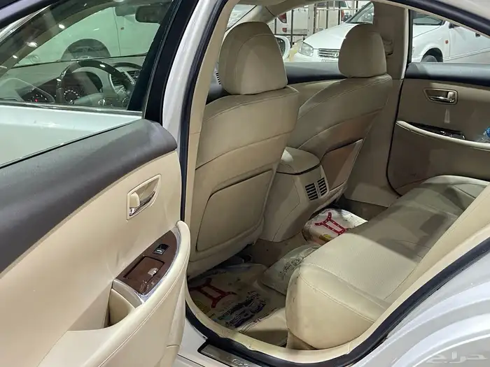 لكزس ES350 موديل 2012 9