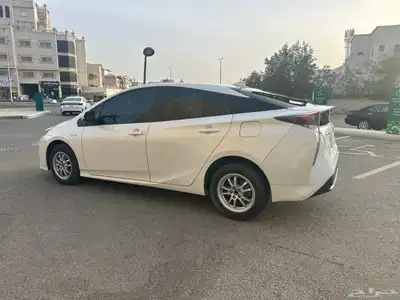 تويوتا بريوس 2017 مخزنه بحالة المصنع index