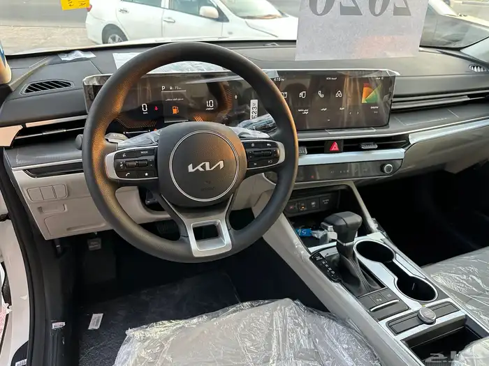 كيا K5 موديل 2026 نص فل 18