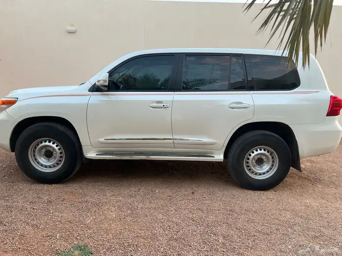 لاندكروزر هدد 2012 نظيف 0