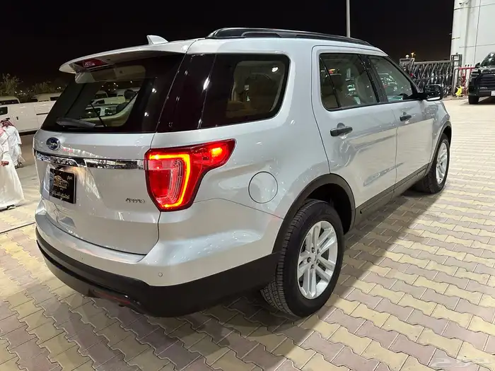 فورد اكسبلور موديل 2016 دبل نظيف 23