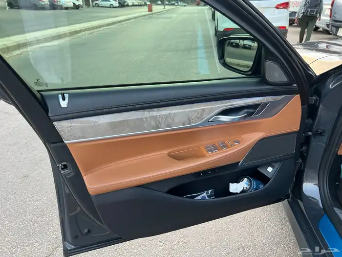 بي ام دبليو 730LI 2020 فل كامل 15