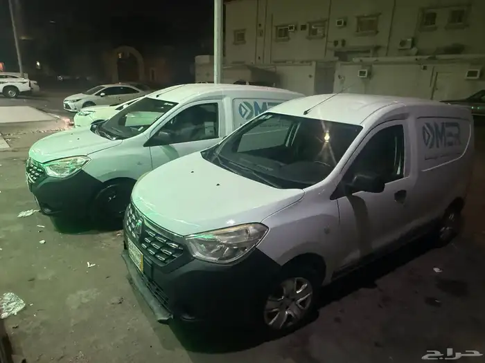 رينو دوكر 2020 و 2019 عدد 5 سيارات ونيت ميتسوبيشي 5