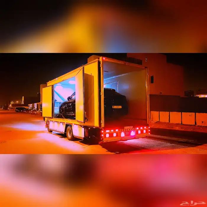 سطحه من جده إلى دبي وبلعكس 4