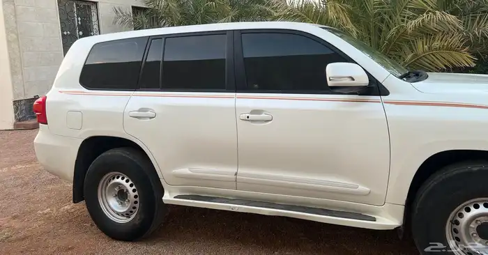 لاندكروزر هدد 2012 نظيف 3