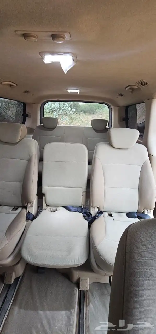 باص هونداي H1 2015 فضي 3