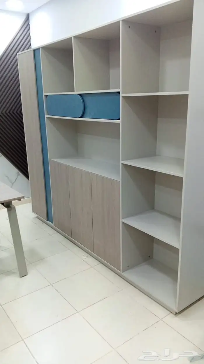 مكتب طقم مقاس مترين و عشرين وكراسي 4