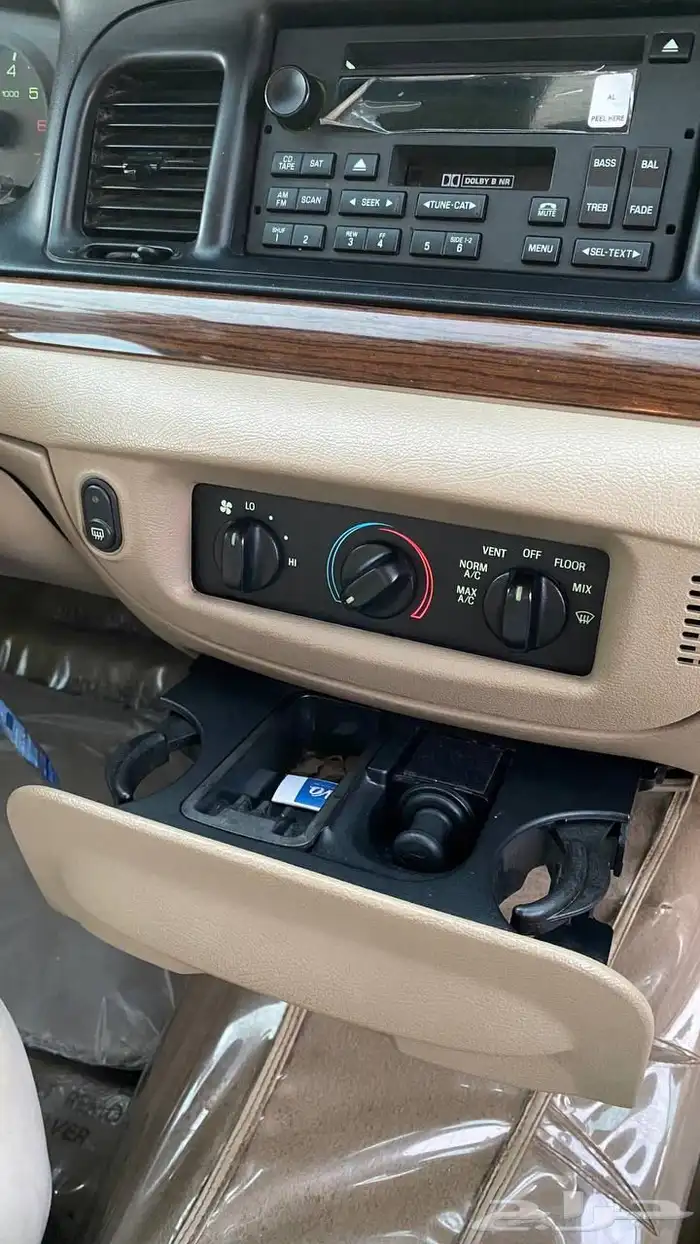 فورد فكتوريا 2010 مخزن ( تم البيع ) 73