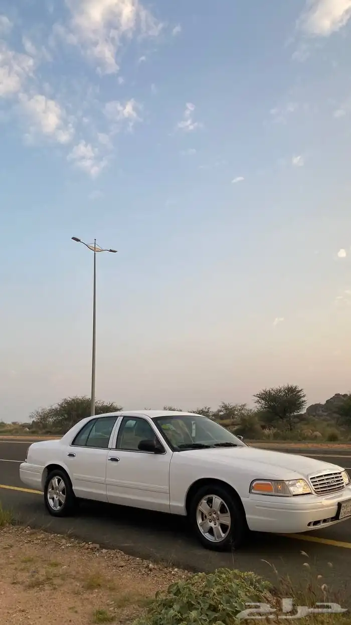 فورد فكتوريا 2010 مخزن ( تم البيع ) 4