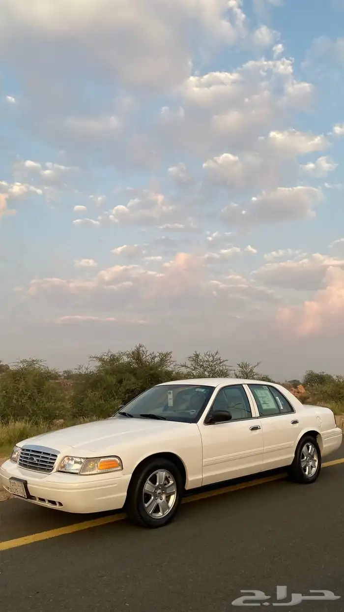 فورد فكتوريا 2010 مخزن ( تم البيع ) 3