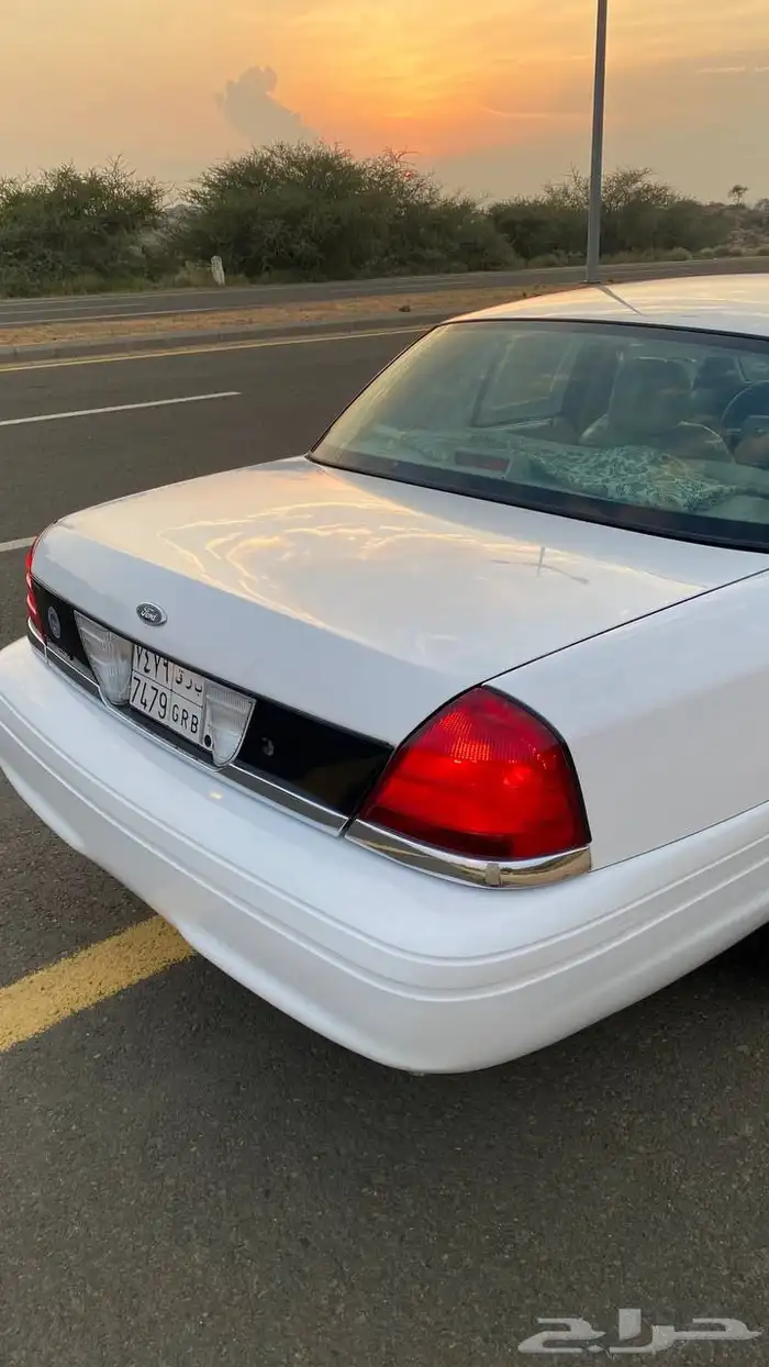 فورد فكتوريا 2010 مخزن ( تم البيع ) 17