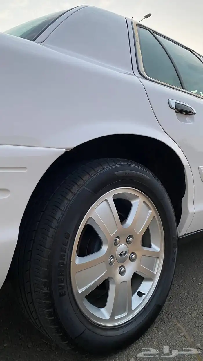 فورد فكتوريا 2010 مخزن ( تم البيع ) 33