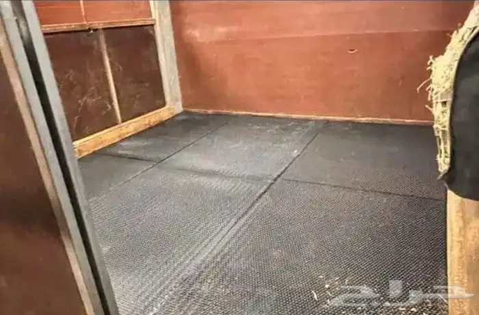 ارضيات مطاطية اسطبلات خيل و غنم 13