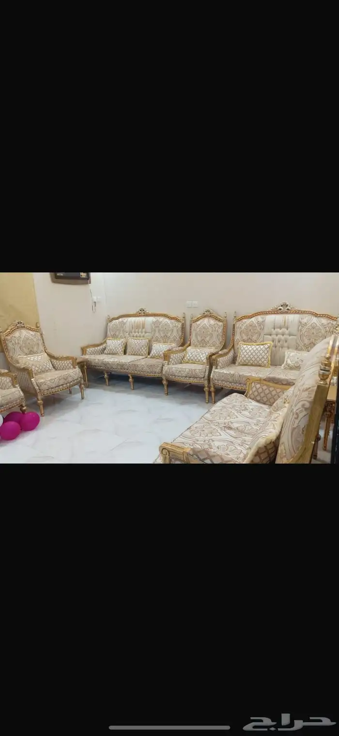 في قريه الموسم 0