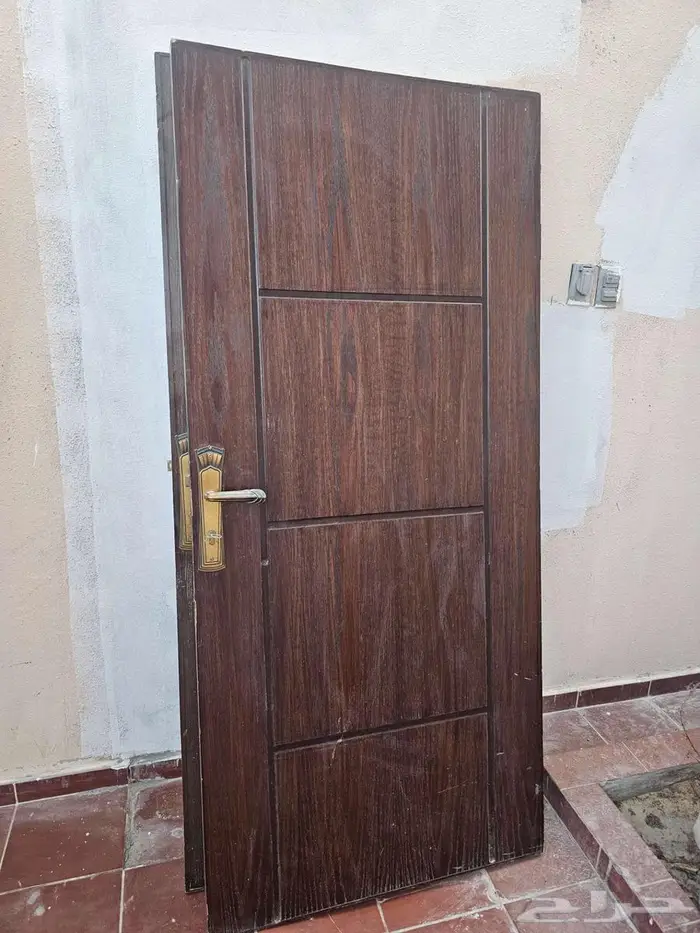 باب خشب للبيع العدد 3 0