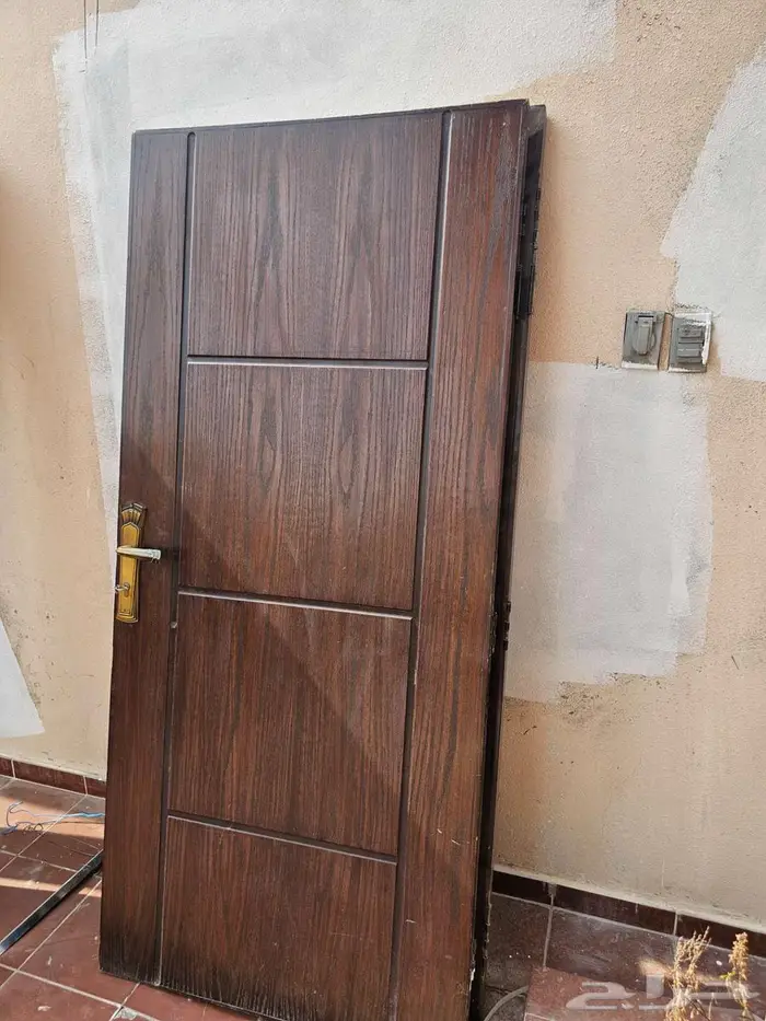 باب خشب للبيع العدد 3 1