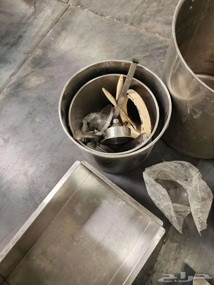 أغراض مطاعم مكائن شاورما وثلاجات ومكيفات وأفران وكثير غيرها 21
