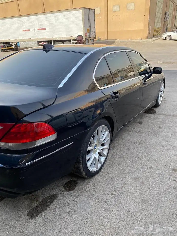 BMW 730Li 4