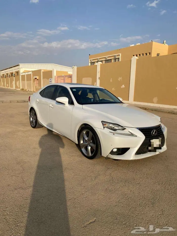 لكزس is350 2015 ماشية 200 الف شرط 6