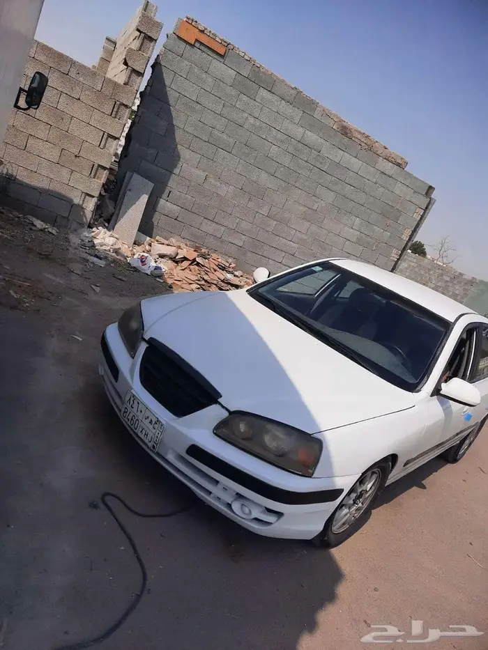 تم البيع خارج الموقع هونداي النترا. 3