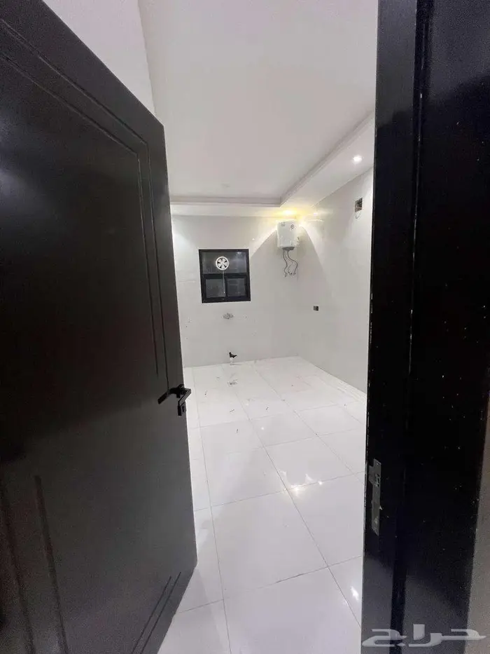 شقة للإيجار   حي البيان   ب 2900 شهري 3