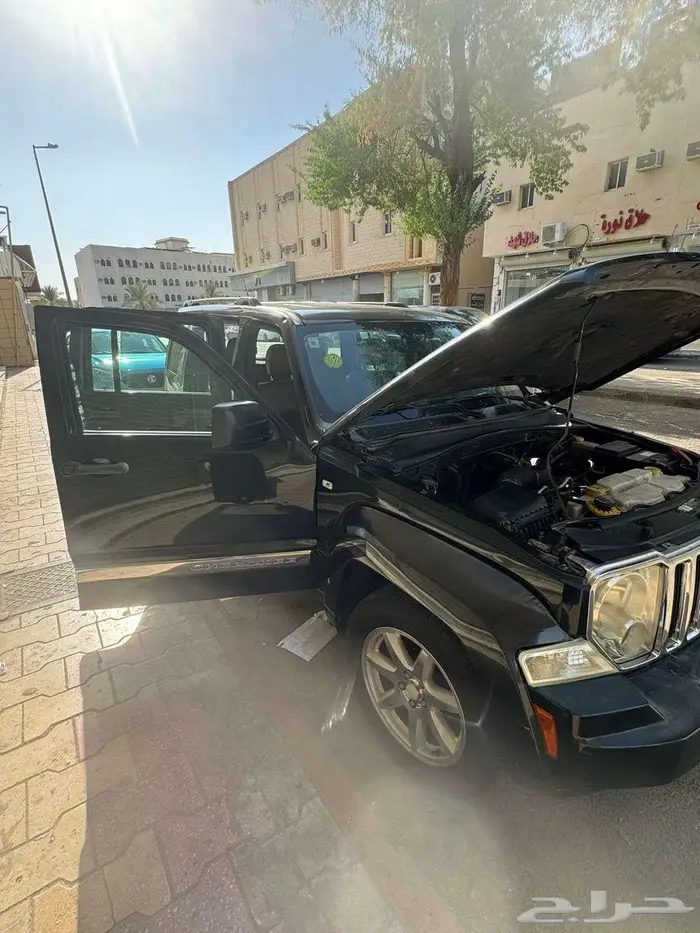 جيب ليبرتي ممشى175الف كم للبيع حالة ممتازة 32