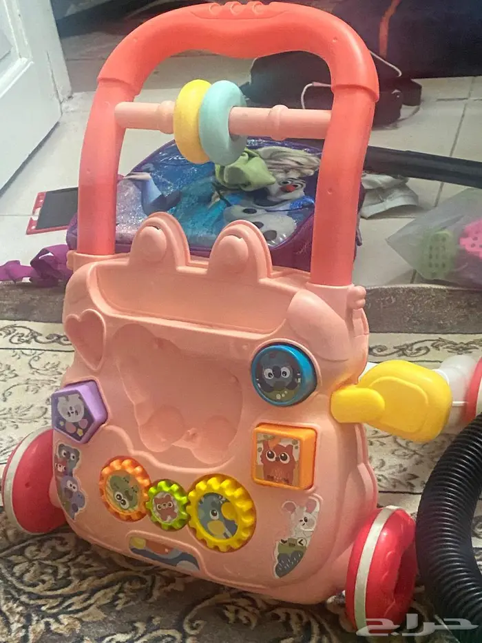 اشياء للبيبي حمالة وكرسي ومشاية 1