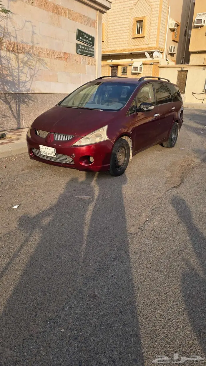 ميتسوبيشي جرانديز 2005 2