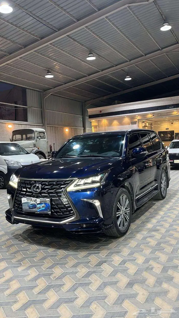 لكزس جيب LX570 فل كامل سعودي موديل 2016 1