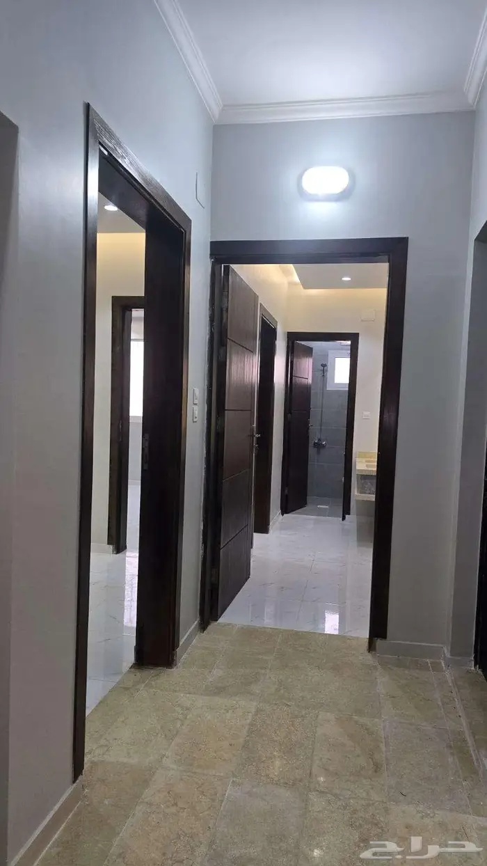 ملحق تمليك 4 غرف وصالة و3 دورات مياة مصعد راكب 2