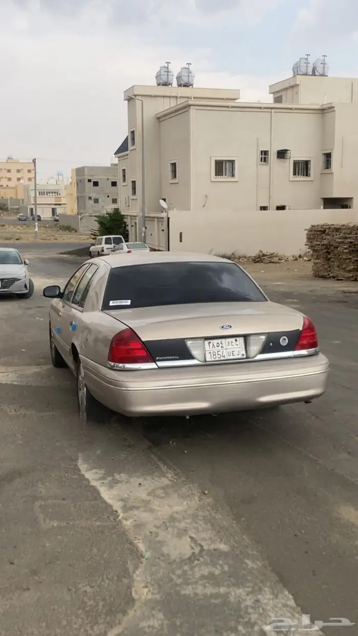 فورد فكتوريا 4