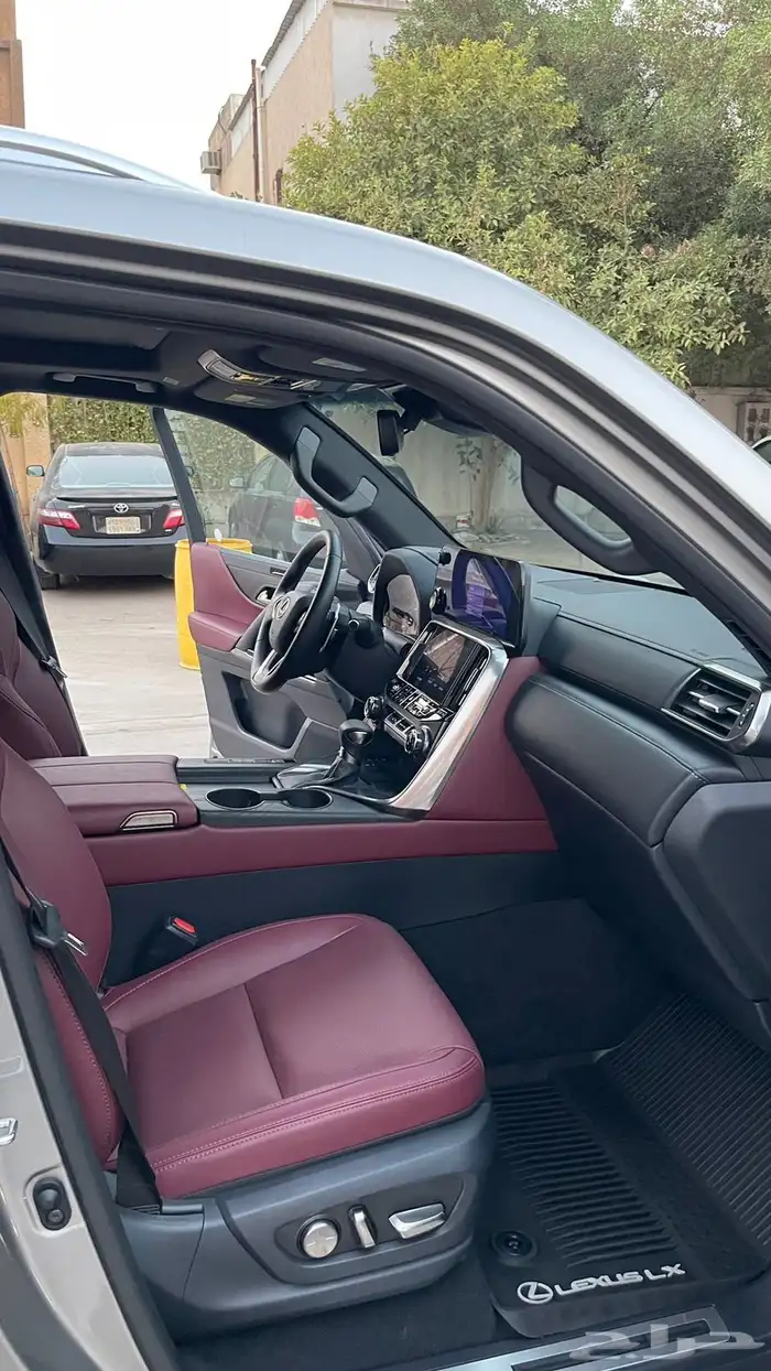 جيب لكسز LX600 موديل 2024 10