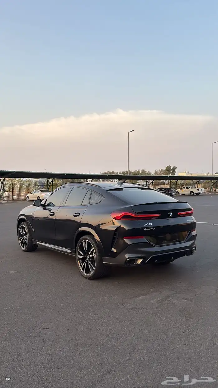 بي ام دبليو X6 X-drive 2024 M-kit ممشى قليل وبحالة الوكاله 3
