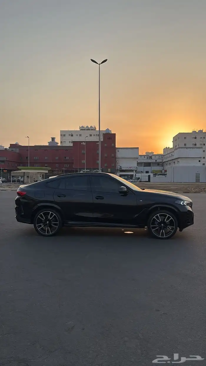 بي ام دبليو X6 X-drive 2024 M-kit ممشى قليل وبحالة الوكاله 4