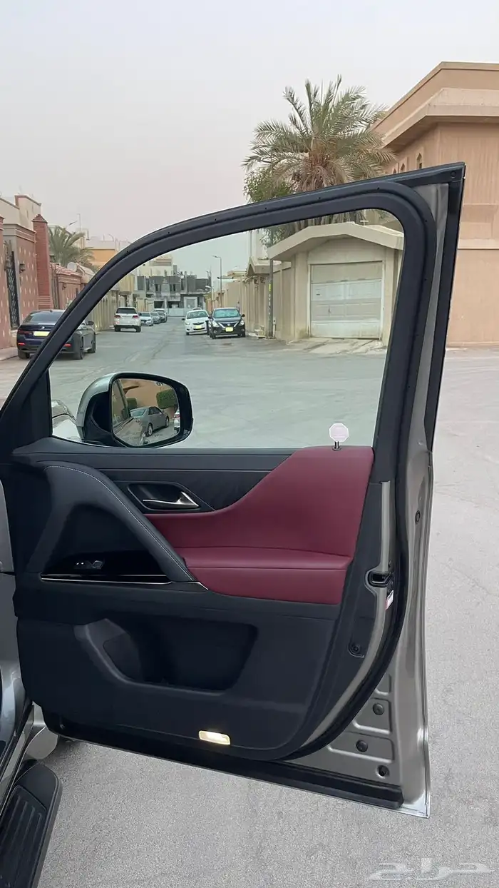 جيب لكسز LX600 موديل 2024 5